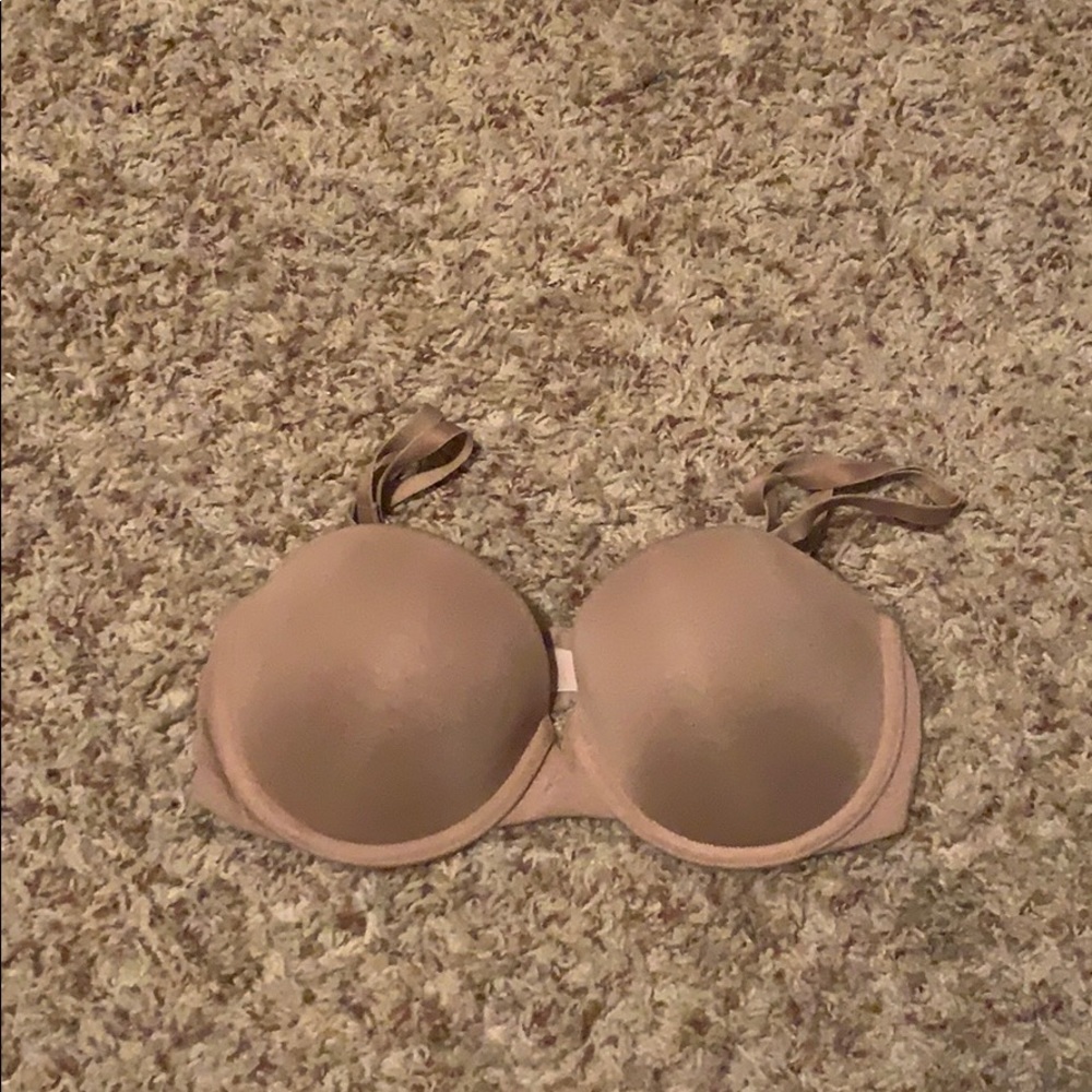 VS nude bra.